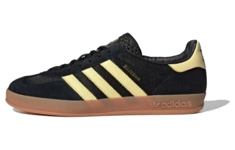 Adidas originals Gazelle Unisex Skateboarding Shoes, Black