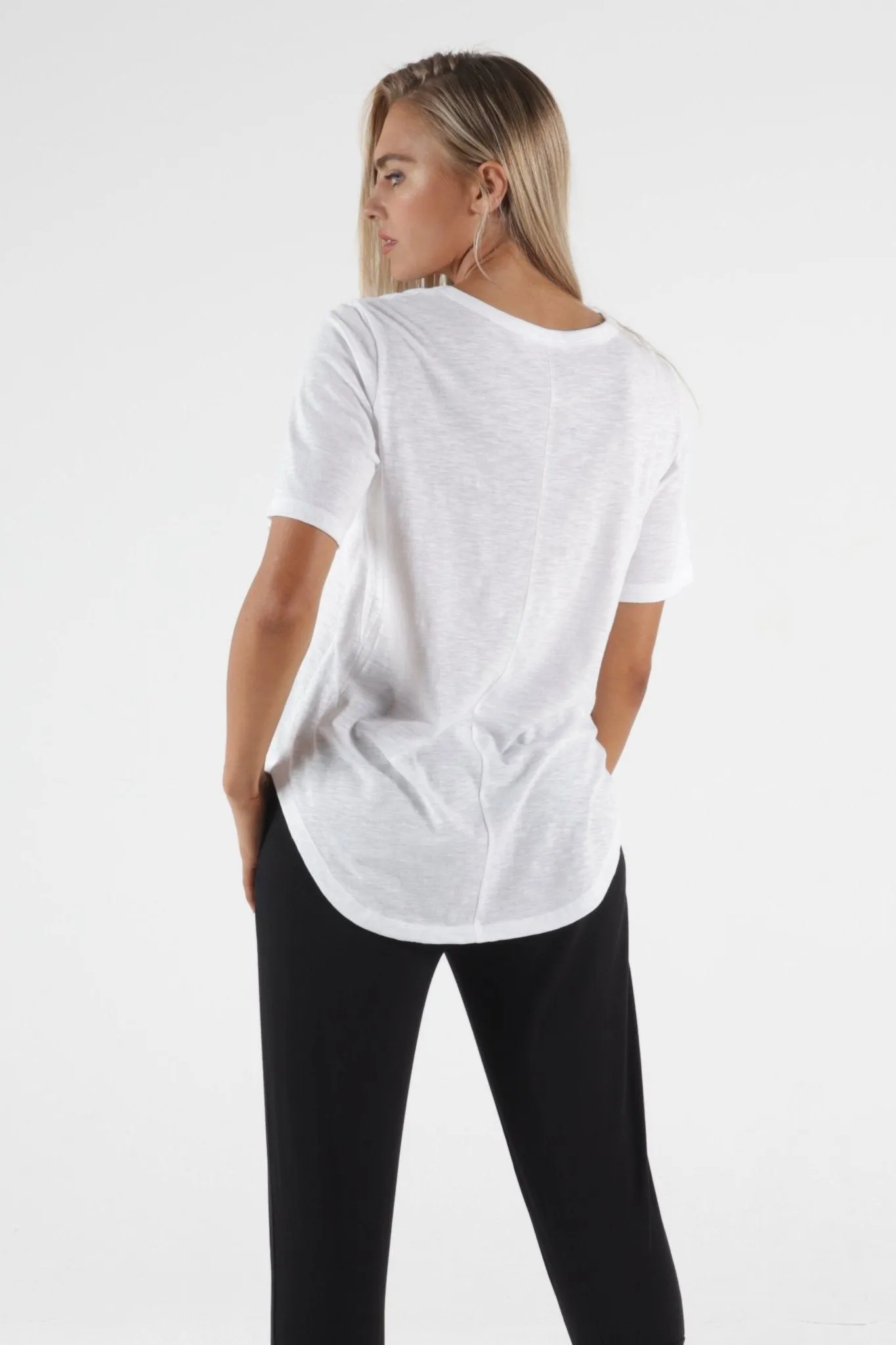 Betty Basics Ariana Tee in White - Je Ne Sais Quoi