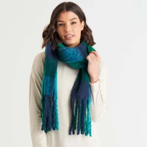 Betty Basics Lillian Fluffy Scarf in Green / Blue Check