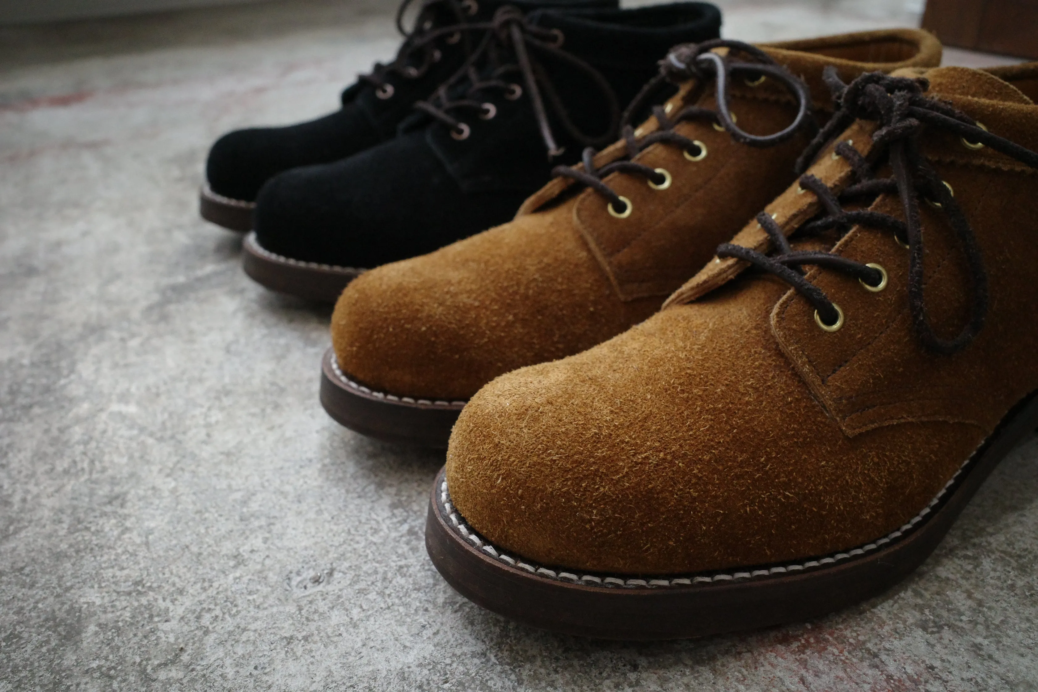 COUPEN (Black Oil Suede)