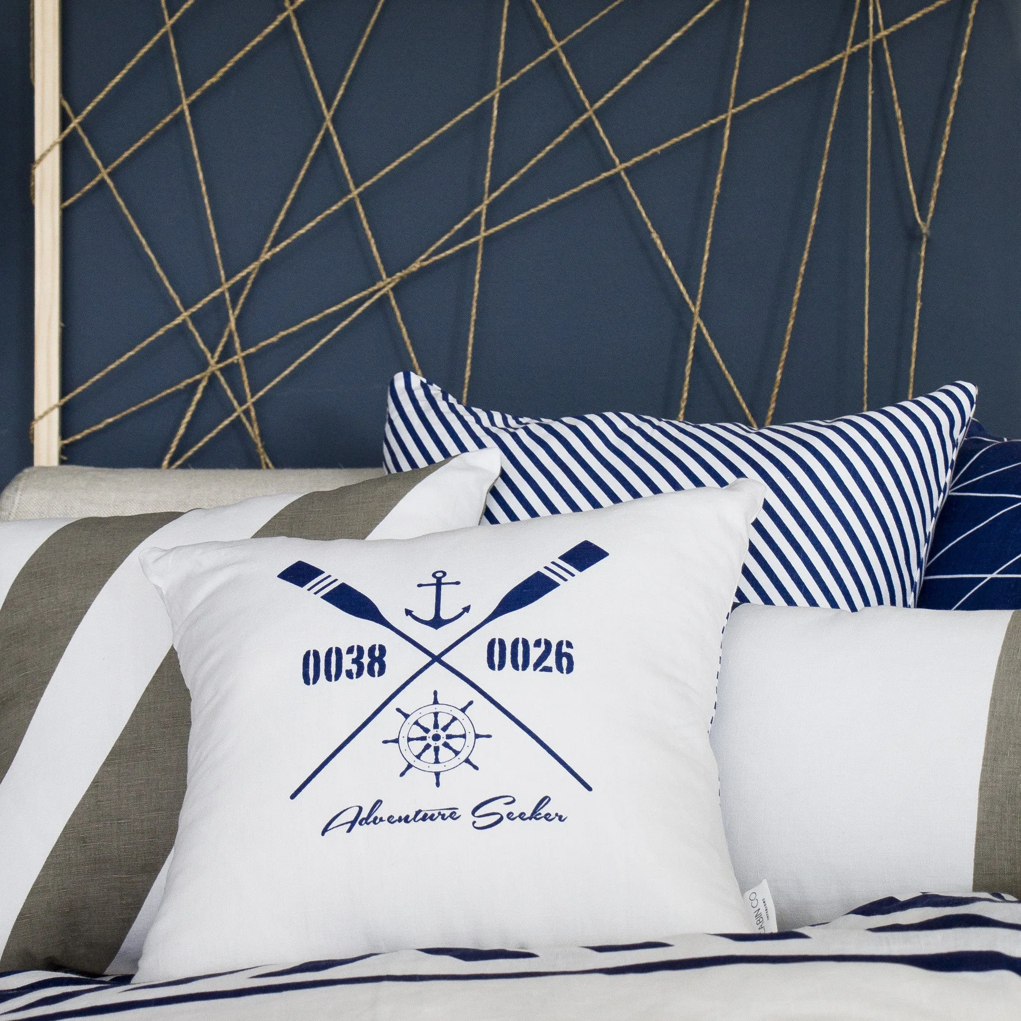 GEOMETRIC NAVY CUSHION COVER