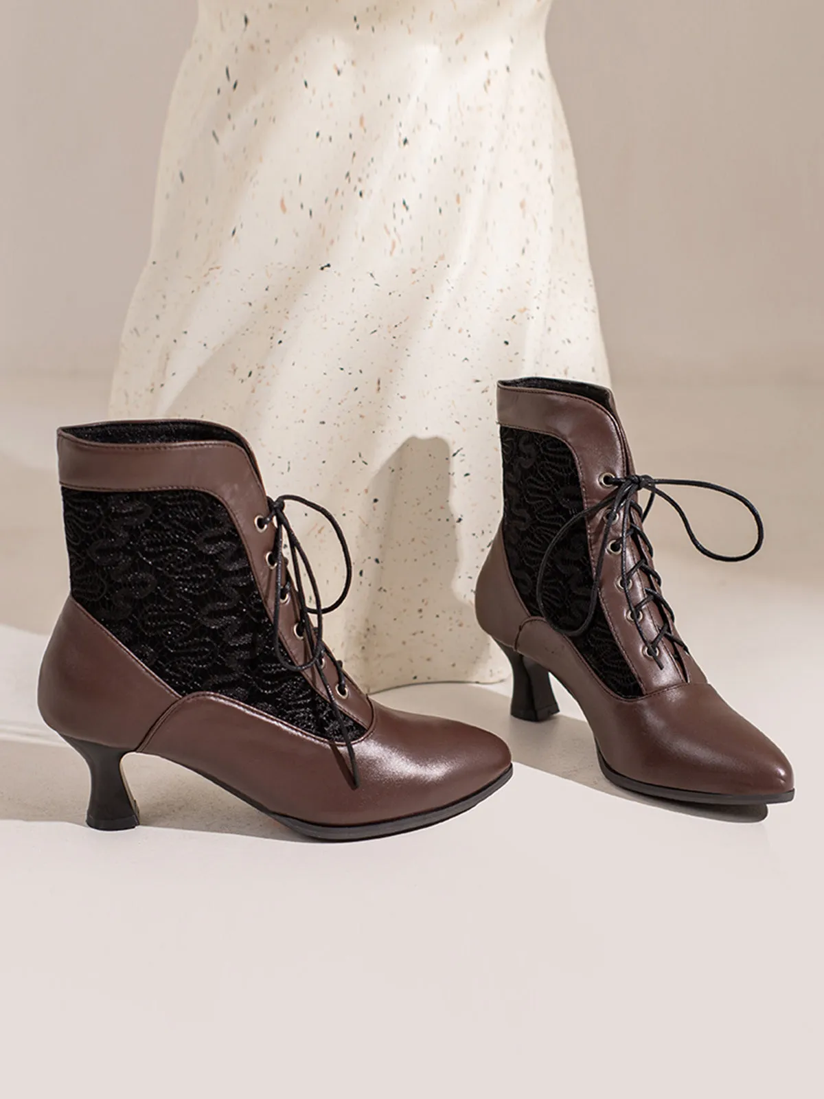 Lace Pointed Leather Heel Vintage Boots