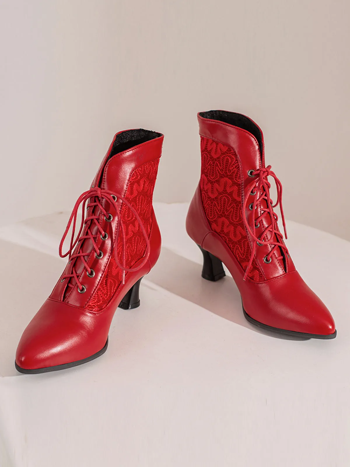 Lace Pointed Leather Heel Vintage Boots