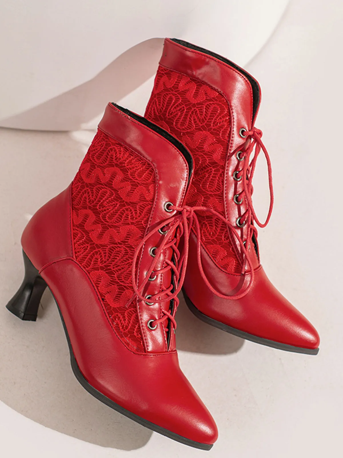 Lace Pointed Leather Heel Vintage Boots