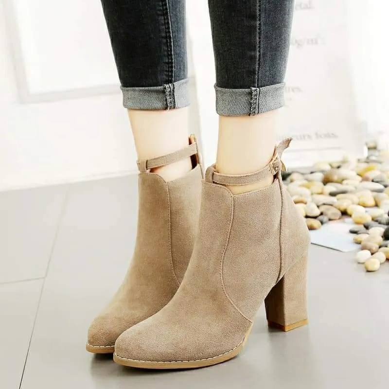 Women's Retro Fashion Ankle Boots With Thick High Heels - A18